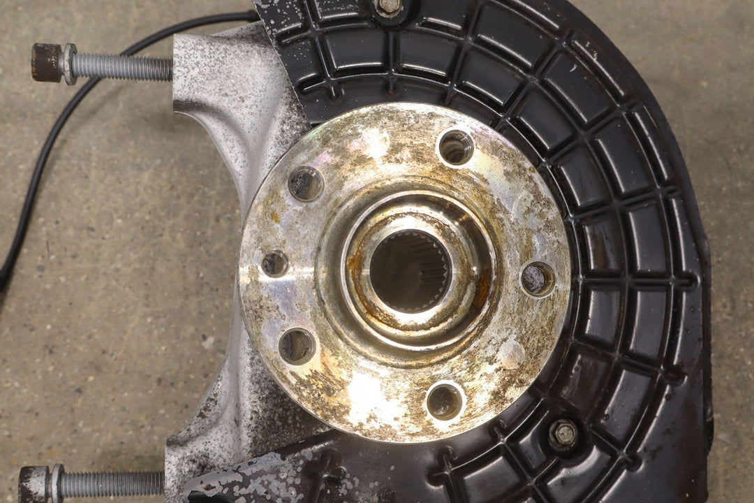 14 - 17 Maserati Ghibli AWD Front Left LH Spindle Knuckle W/ Hub & Sensor (77K)