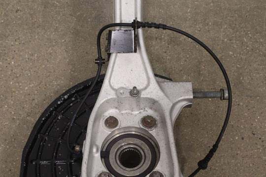 14 - 17 Maserati Ghibli AWD Front Left LH Spindle Knuckle W/ Hub & Sensor (77K)