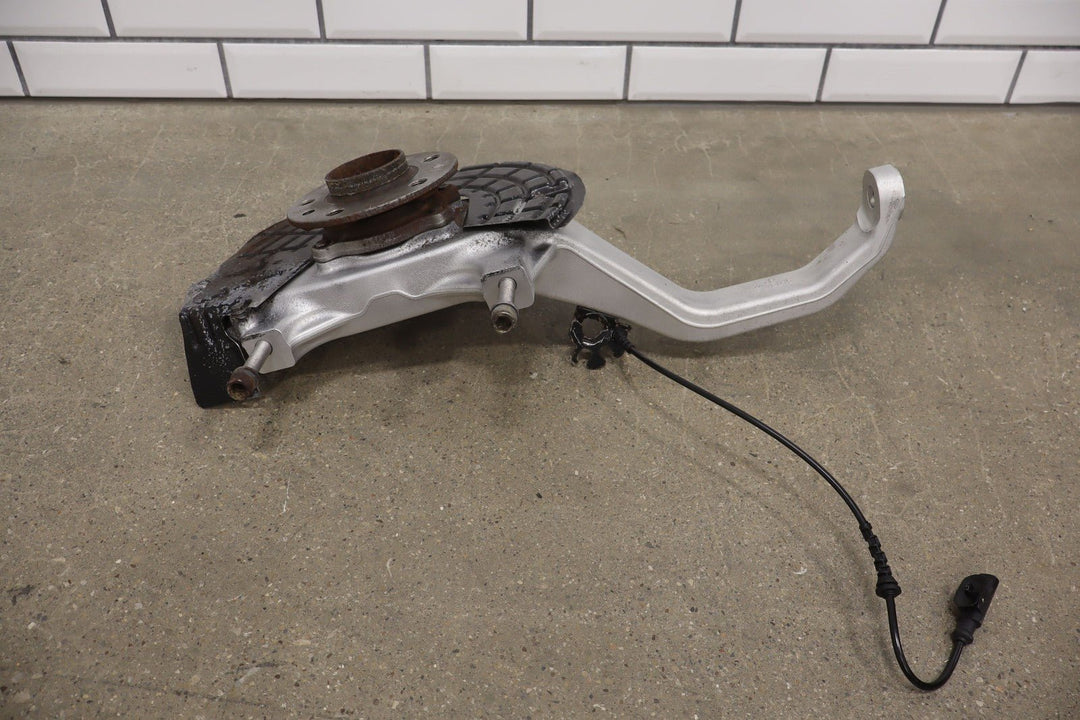 14 - 17 Maserati Ghibli AWD Front Right RH Spindle Knuckle W/ Hub & Sensor (77K)