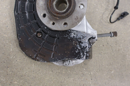 14 - 17 Maserati Ghibli AWD Front Right RH Spindle Knuckle W/ Hub & Sensor (77K)