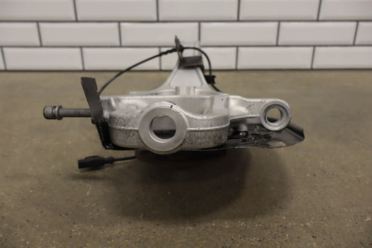 14 - 17 Maserati Ghibli AWD Front Right RH Spindle Knuckle W/ Hub & Sensor (77K)