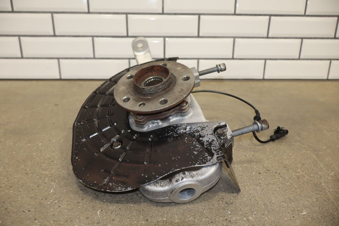 14 - 17 Maserati Ghibli AWD Front Right RH Spindle Knuckle W/ Hub & Sensor (77K)
