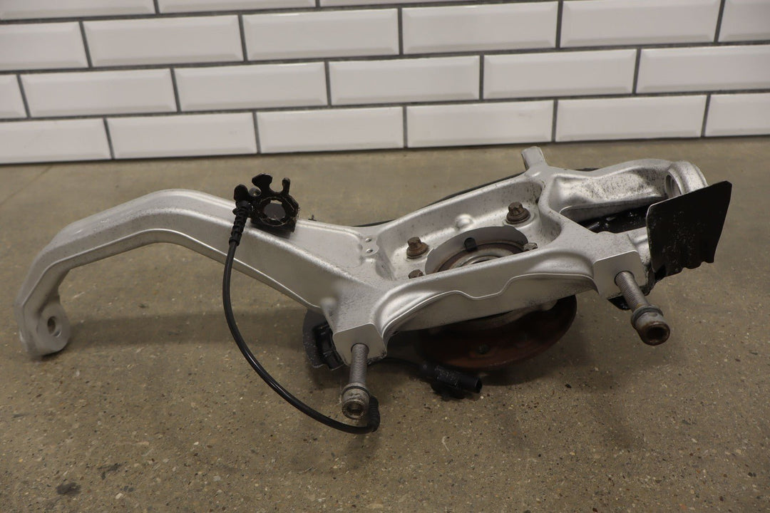 14 - 17 Maserati Ghibli AWD Front Right RH Spindle Knuckle W/ Hub & Sensor (77K)