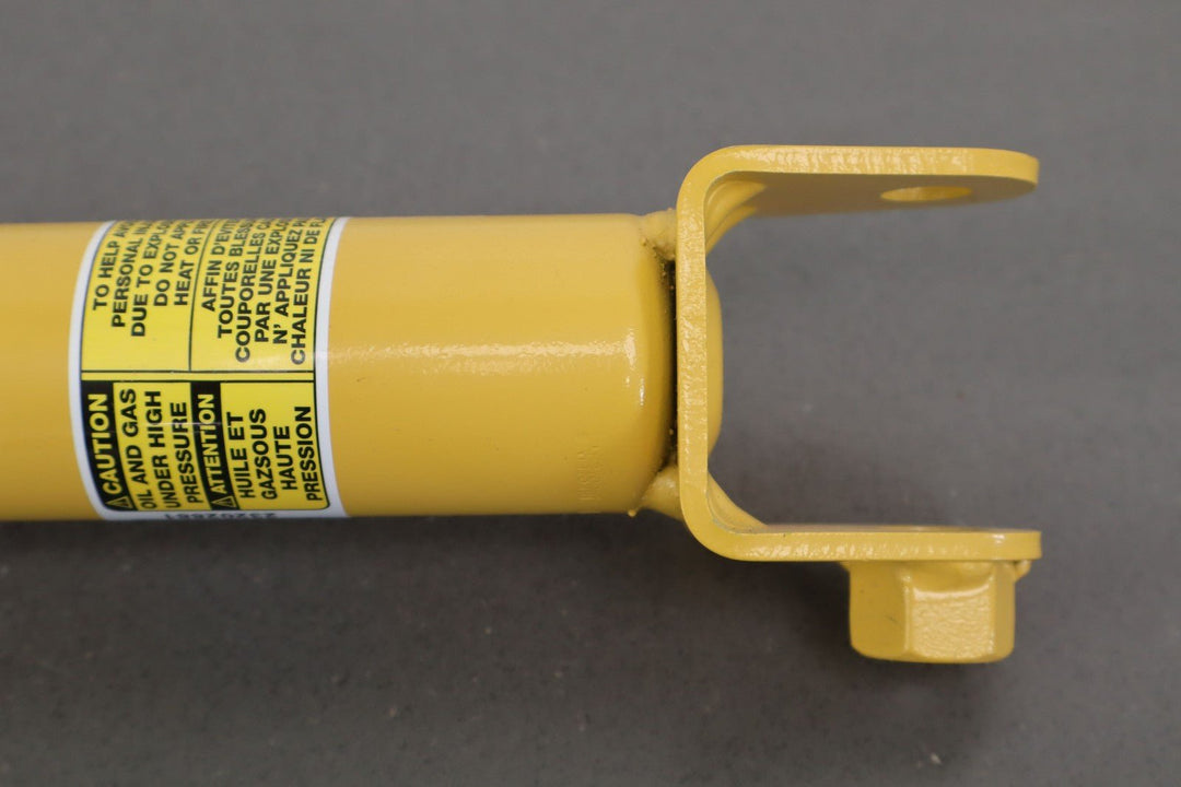 14 - 18 C7 Corvette Pair LH&RH Rear Shock Absorbers NEW GM 23202881