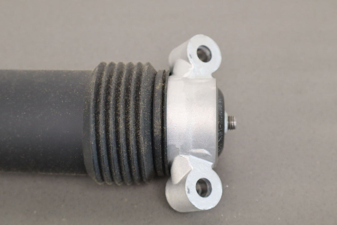 14 - 18 C7 Corvette Pair LH&RH Rear Shock Absorbers NEW GM 23202881