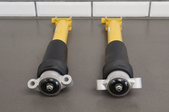 14 - 18 C7 Corvette Pair LH&RH Rear Shock Absorbers NEW GM 23202881