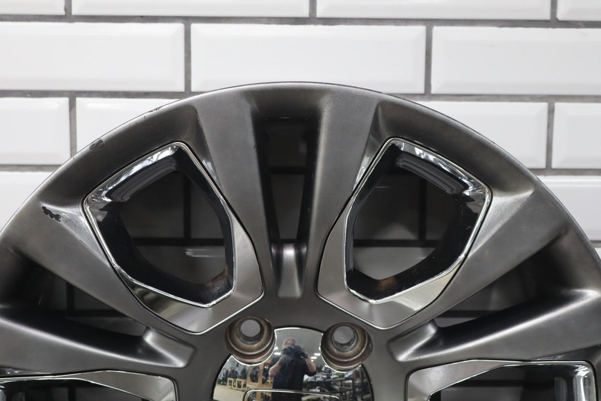14-18 Ram 1500 Longhorn 20x9 Silver Wheel W/Chrome Insert (WRM) 12-Spoke