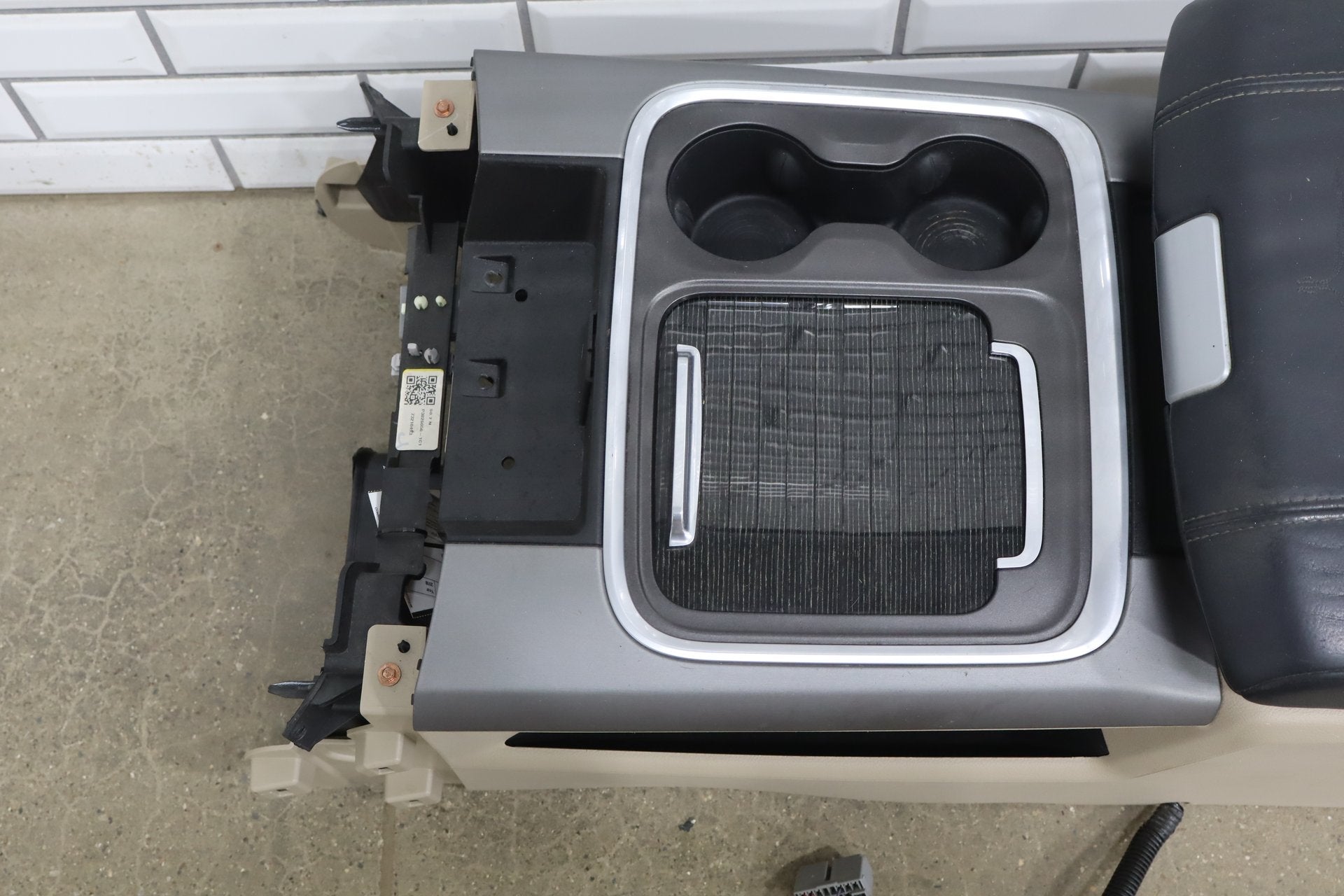 14-18 Ram Limited Tungsten OEM Center Console Assembly with Trim Indigo/Frost