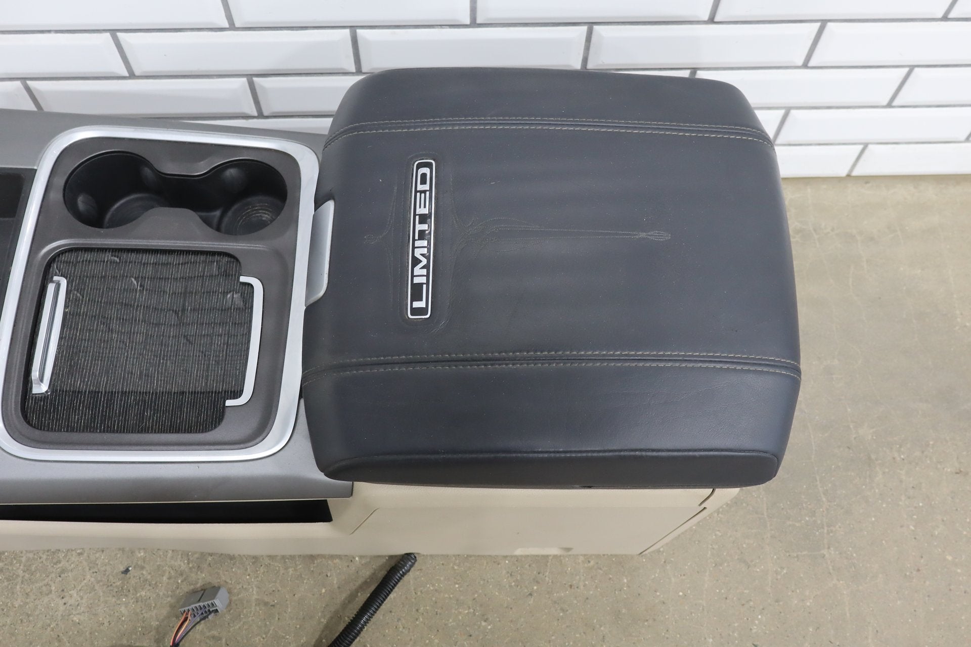 14-18 Ram Limited Tungsten OEM Center Console Assembly with Trim Indigo/Frost