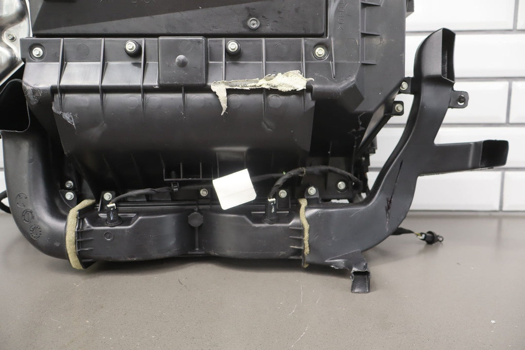 14 - 19 Chevy C7 Corvette OEM Climate Control Heater Housing (13592715)