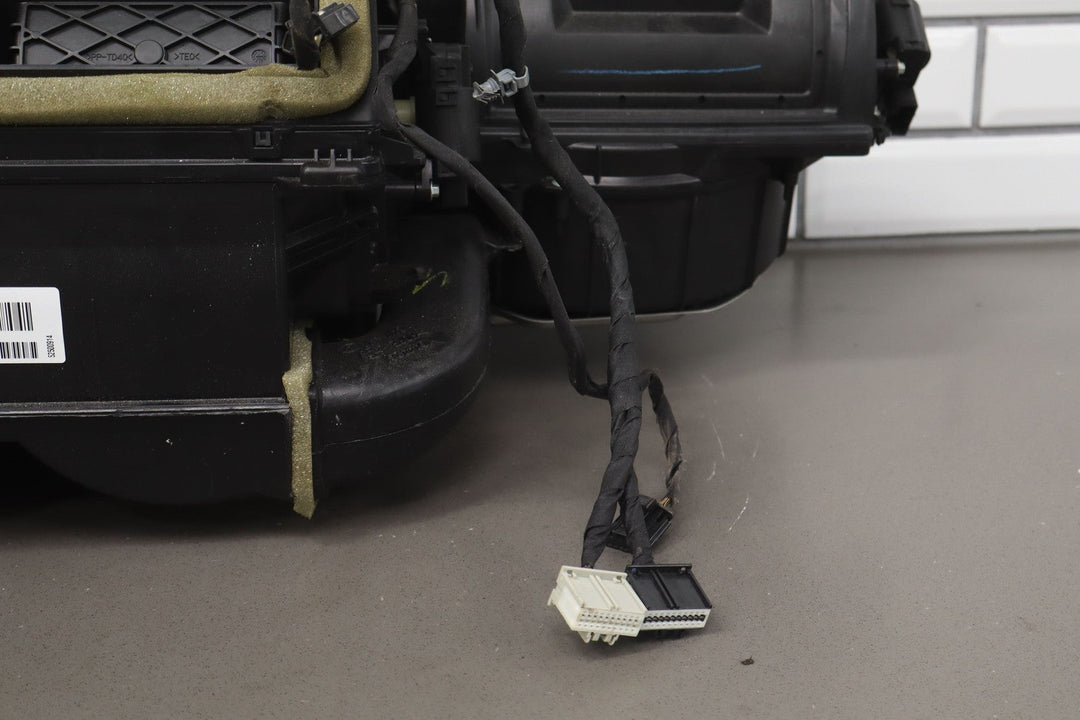 14 - 19 Chevy C7 Corvette OEM Climate Control Heater Housing (13592715)