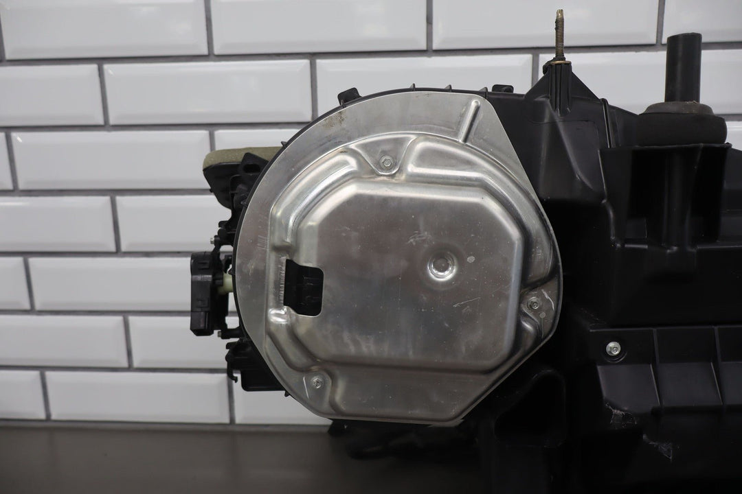 14 - 19 Chevy C7 Corvette OEM Climate Control Heater Housing (13592715)