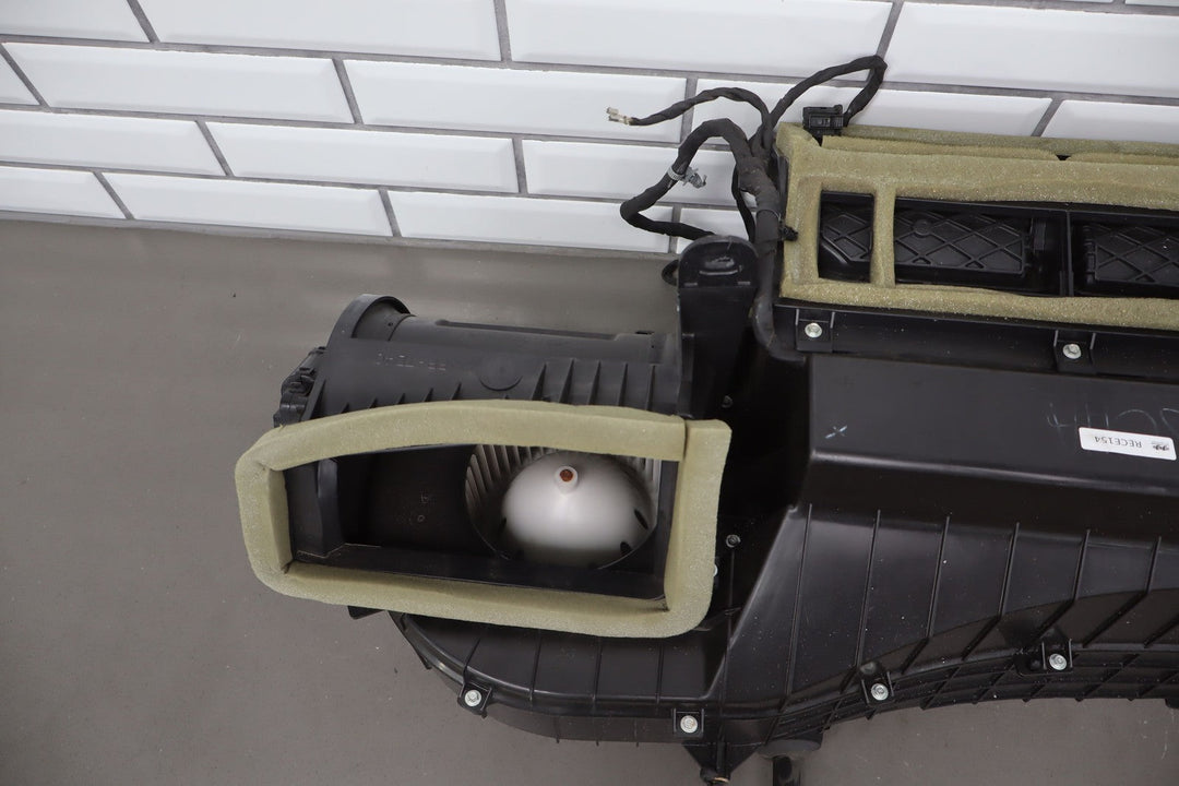 14 - 19 Chevy C7 Corvette OEM Climate Control Heater Housing (13592715)