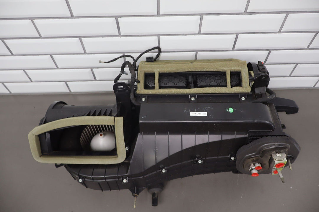 14 - 19 Chevy C7 Corvette OEM Climate Control Heater Housing (13592715)