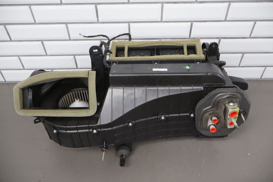 14 - 19 Chevy C7 Corvette OEM Climate Control Heater Housing (13592715)