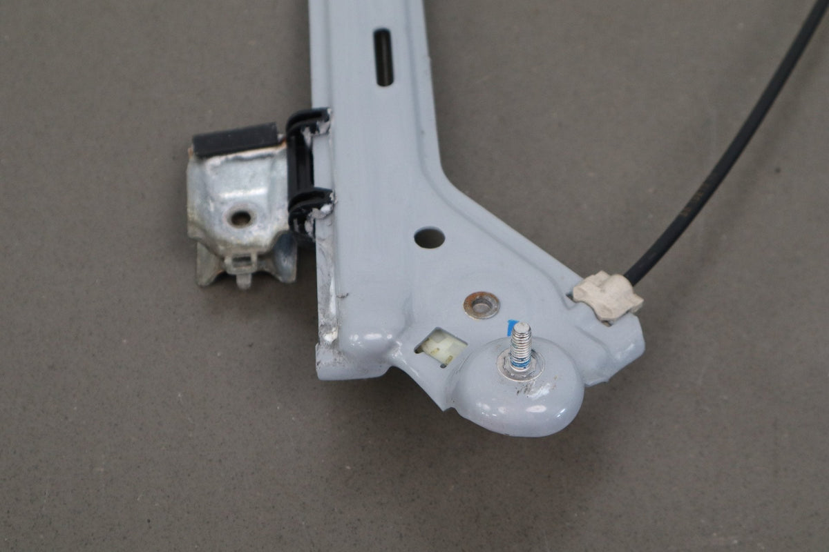 14-20 Cadillac Escalade LF Window Regulator 84621036