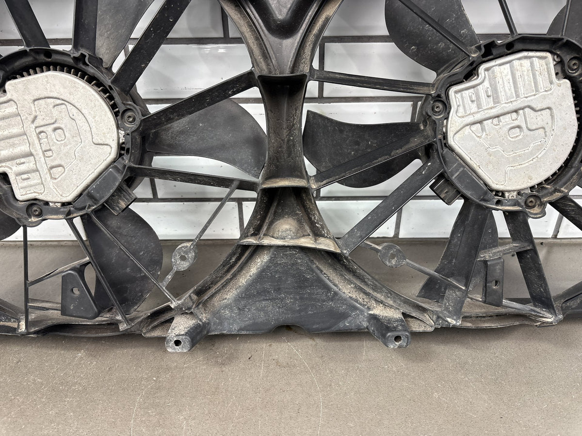 14-21 Cadillac Escalade Dual Fan Shroud 23123635