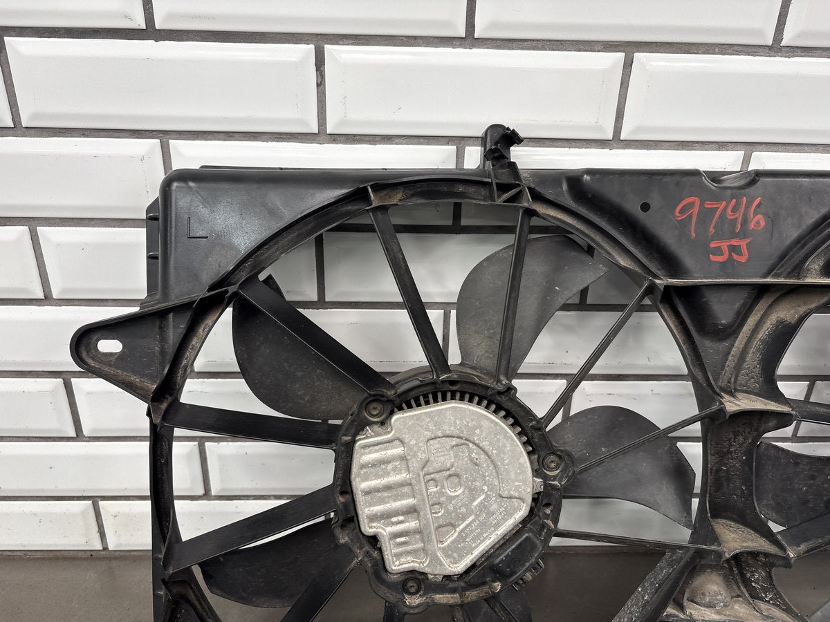 14-21 Cadillac Escalade Dual Fan Shroud 23123635