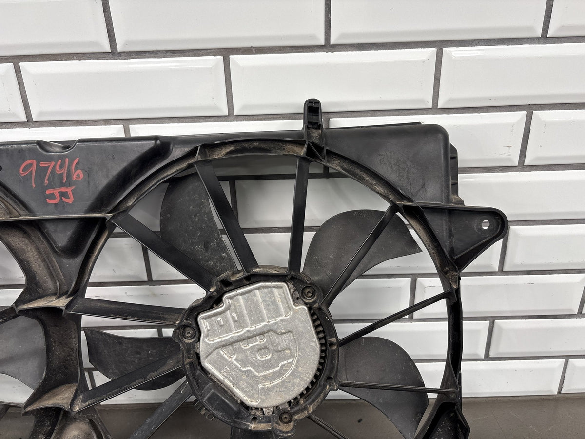 14-21 Cadillac Escalade Dual Fan Shroud 23123635