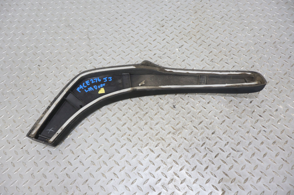 2004 Chevrolet Tahoe- REAR DOOR MOULDING