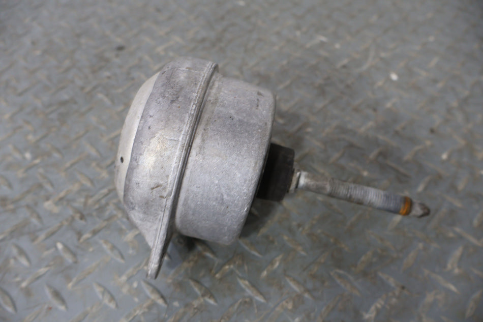 2007 Porsche 911- Engine Mount