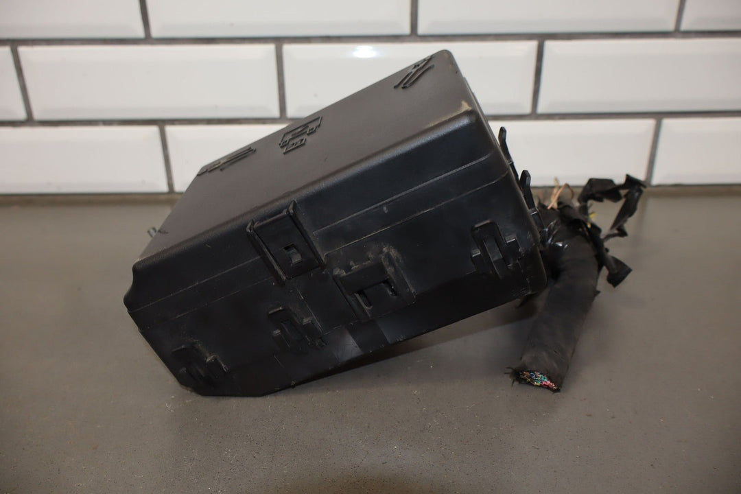 15 - 16 Dodge Charger SRT8 6.4L 392 Underhood Engine Fuse Box 68274148AD