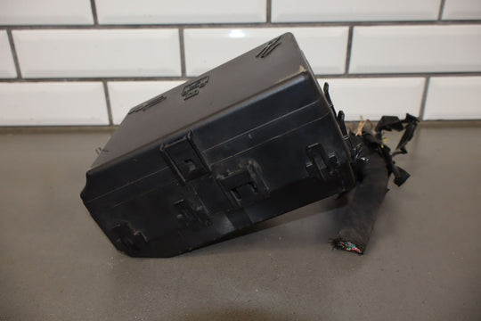 15 - 16 Dodge Charger SRT8 6.4L 392 Underhood Engine Fuse Box 68274148AD