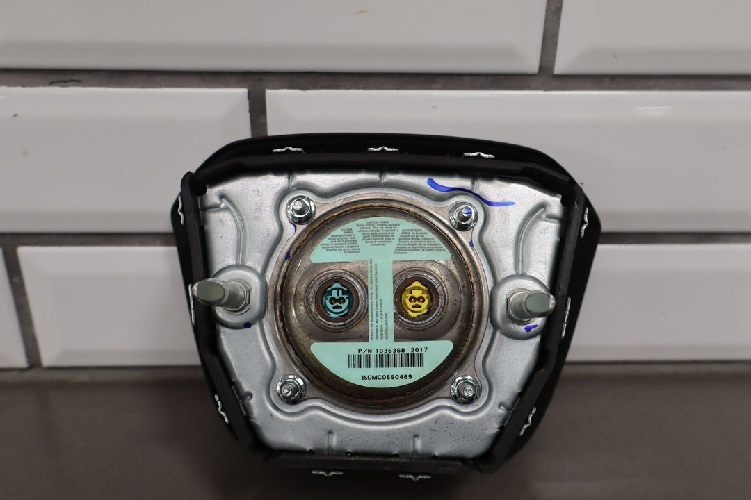 15 - 17 Chevy Colorado Driver Steering Wheel Air Bag Jet Black OEM 84044774