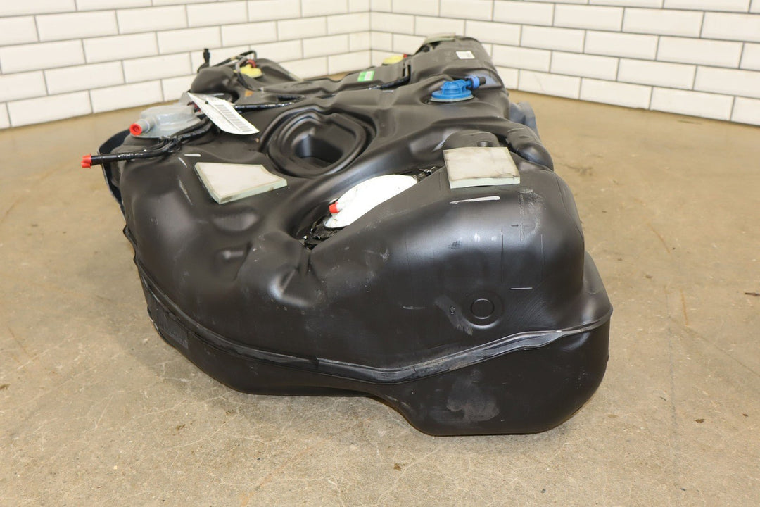 15 - 17 Ddoge Charger SRT8 6.4L 392 OEM Fuel Tank with Pump (18.5 Gallon) Tested