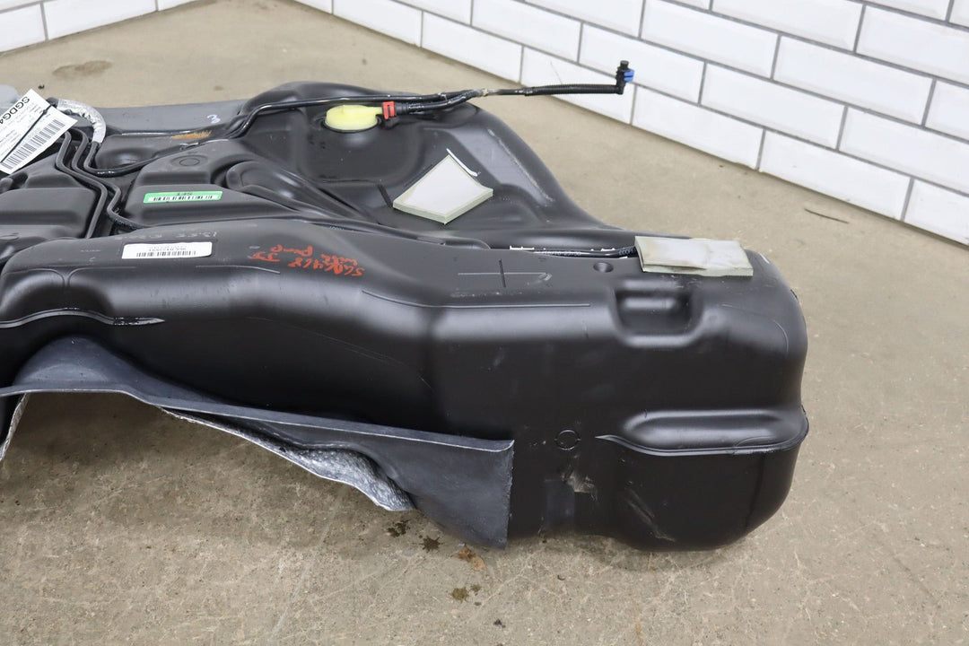 15 - 17 Ddoge Charger SRT8 6.4L 392 OEM Fuel Tank with Pump (18.5 Gallon) Tested