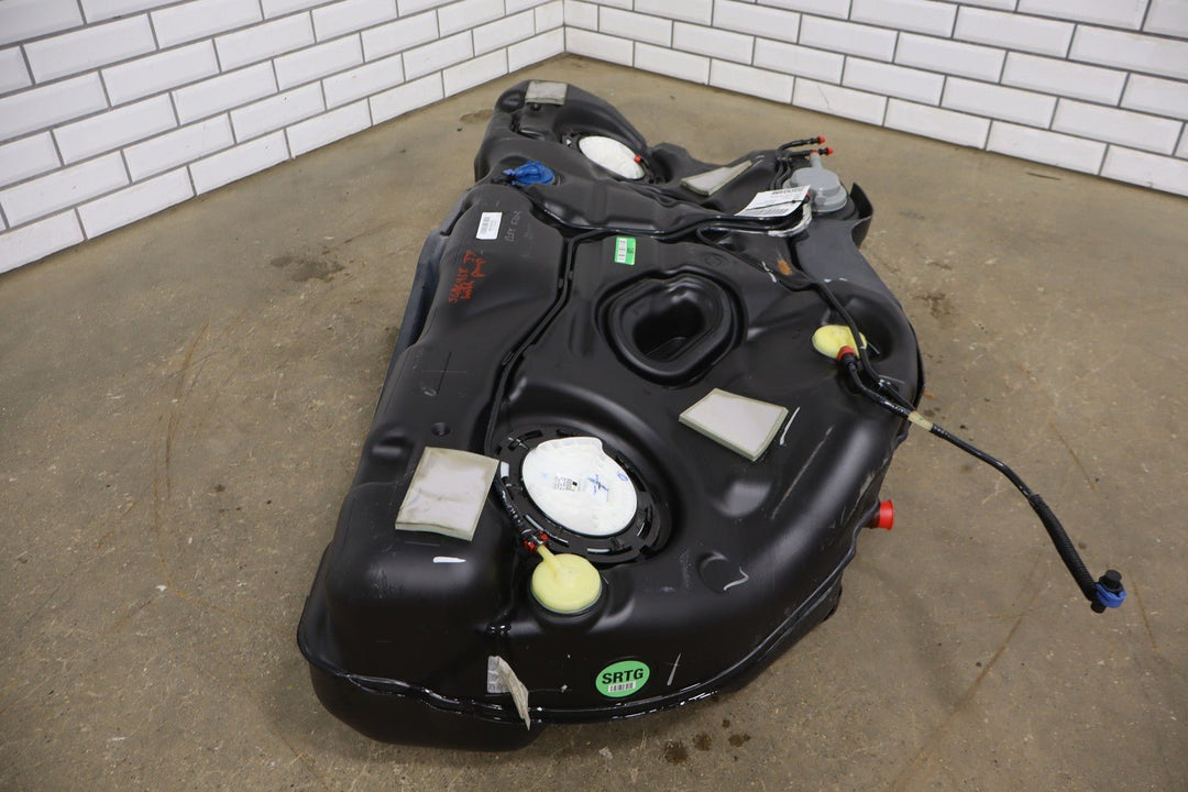 15 - 17 Ddoge Charger SRT8 6.4L 392 OEM Fuel Tank with Pump (18.5 Gallon) Tested