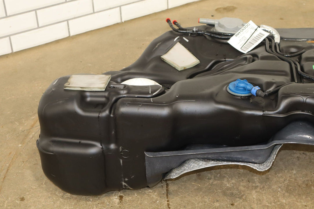 15 - 17 Ddoge Charger SRT8 6.4L 392 OEM Fuel Tank with Pump (18.5 Gallon) Tested