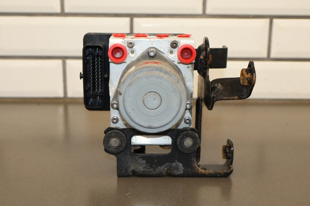 15-18 Cadillac Escalade Chevy Tahoe GMC Yukon ABS Pump Module 23380705