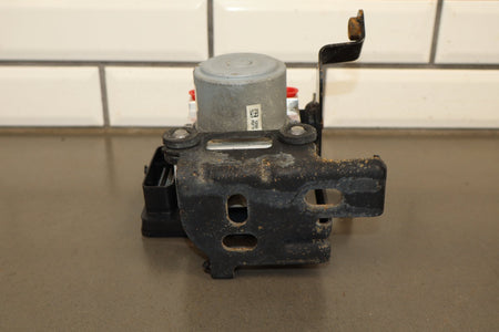 15-18 Cadillac Escalade Chevy Tahoe GMC Yukon ABS Pump Module 23380705