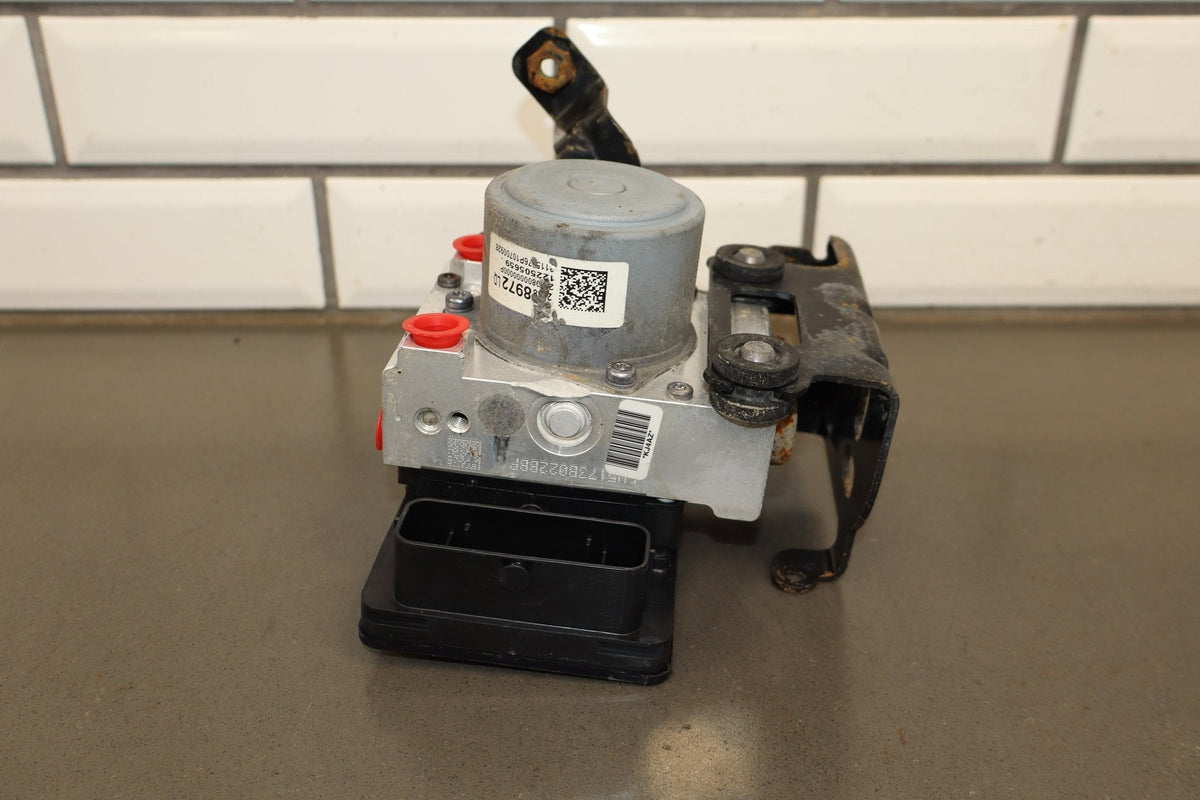 15-18 Cadillac Escalade Chevy Tahoe GMC Yukon ABS Pump Module 23380705