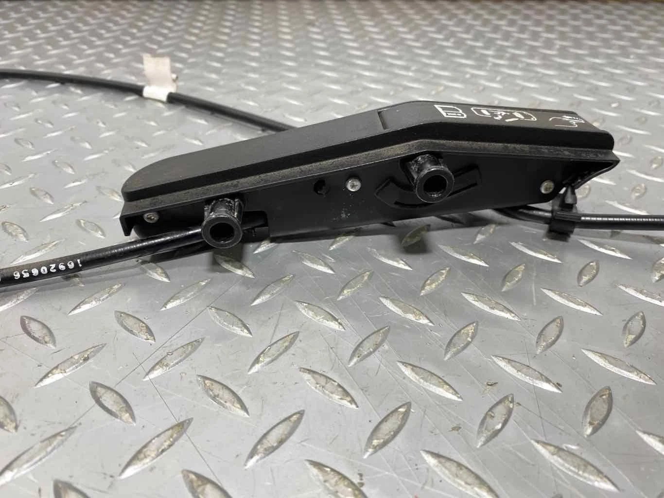 15-19 Chevy Corvette C7 Right RH Passenger Floor Release Door Latch W/ Cable