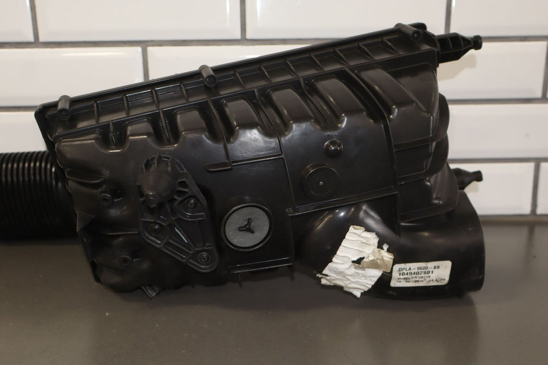 15 - 19 Range Rover Sport 3.0L Supercharged Right RH Air Box Intake Tube L494