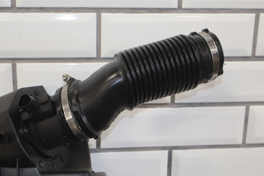 15 - 19 Range Rover Sport 3.0L Supercharged Right RH Air Box Intake Tube L494