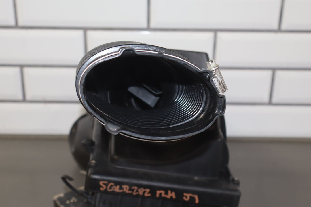 15 - 19 Range Rover Sport 3.0L Supercharged Right RH Air Box Intake Tube L494