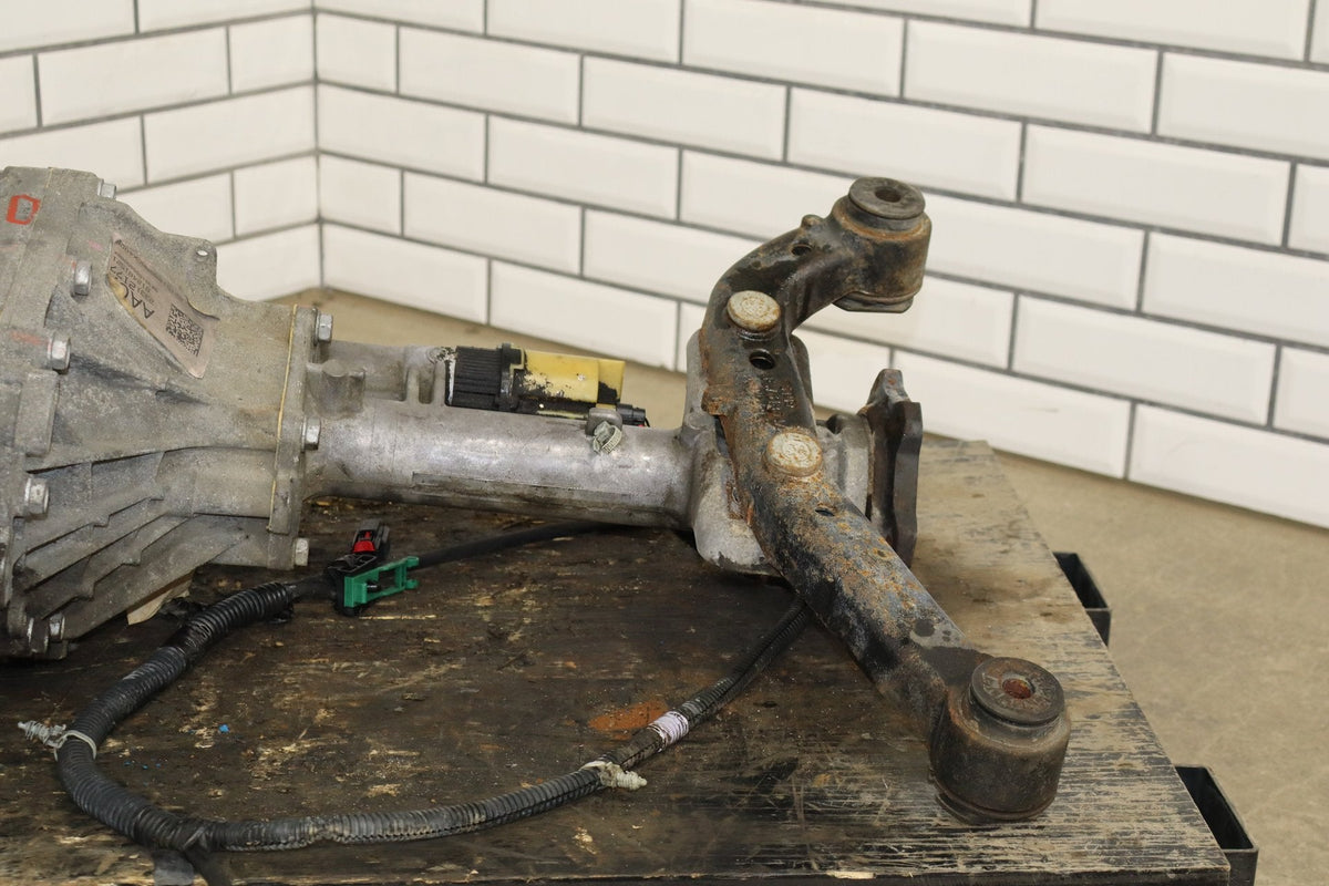 15-20 Cadillac Escalade 4WD Front Diff 3.23 GU5