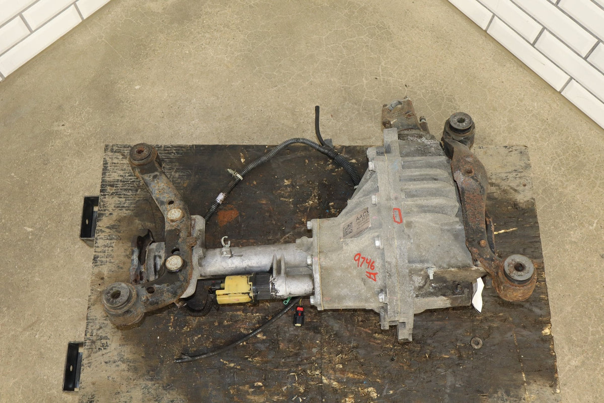 15-20 Cadillac Escalade 4WD Front Diff 3.23 GU5