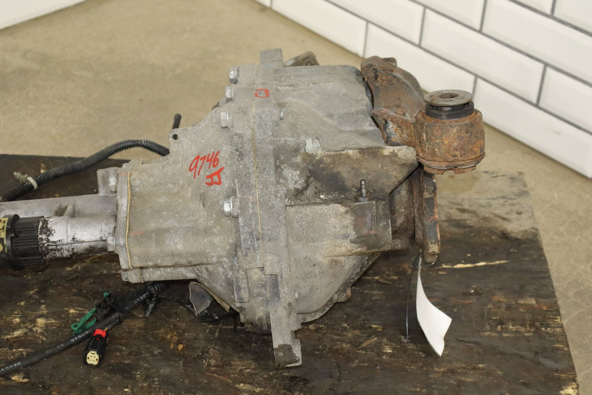 15-20 Cadillac Escalade 4WD Front Diff 3.23 GU5