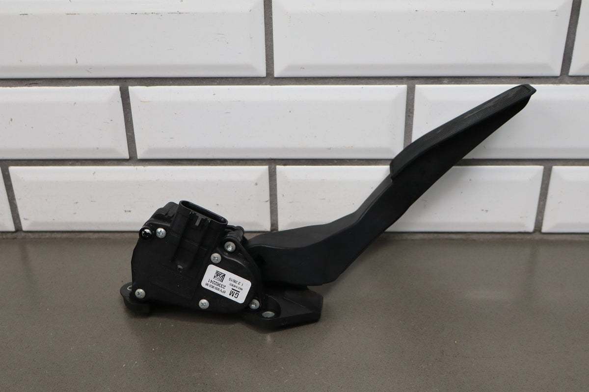 15-20 Cadillac Escalade Accelerator Pedal