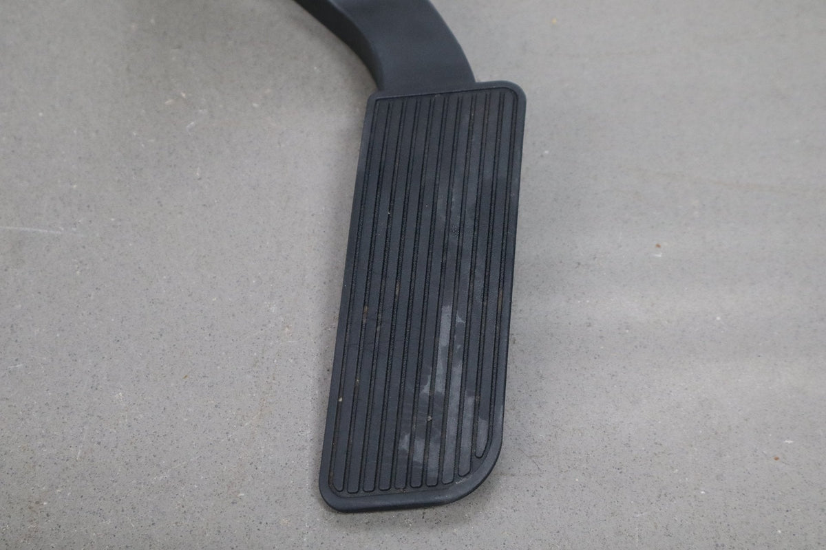 15-20 Cadillac Escalade Accelerator Pedal