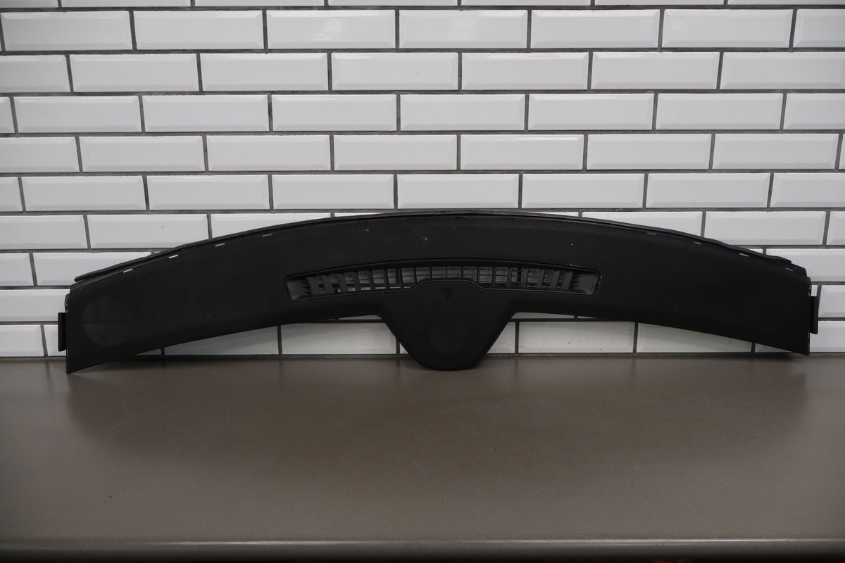 15-20 Cadillac Escalade Dash Defroster Vent Panel