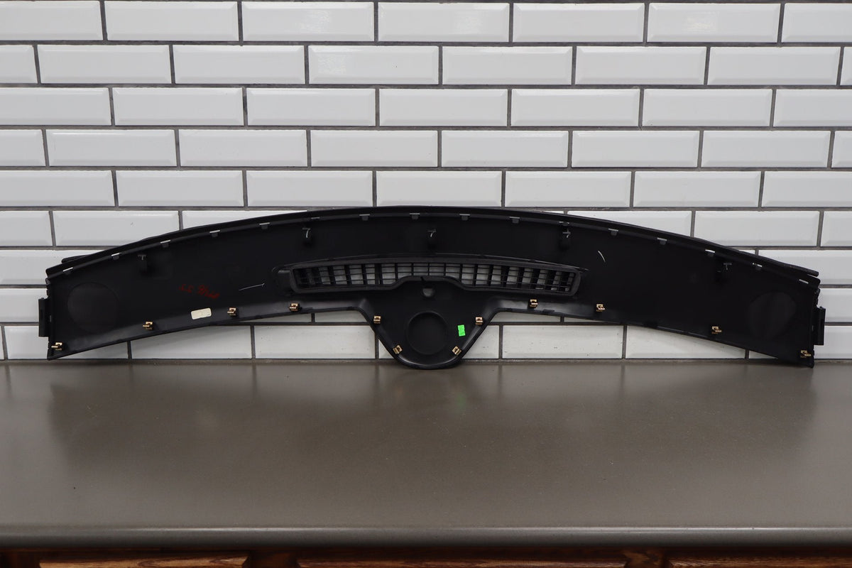 15-20 Cadillac Escalade Dash Defroster Vent Panel