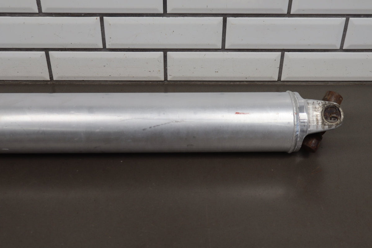 15-20 Cadillac Escalade ESV GMC Yukon XL 6.2L 4WD Rear Drive Shaft 23251156