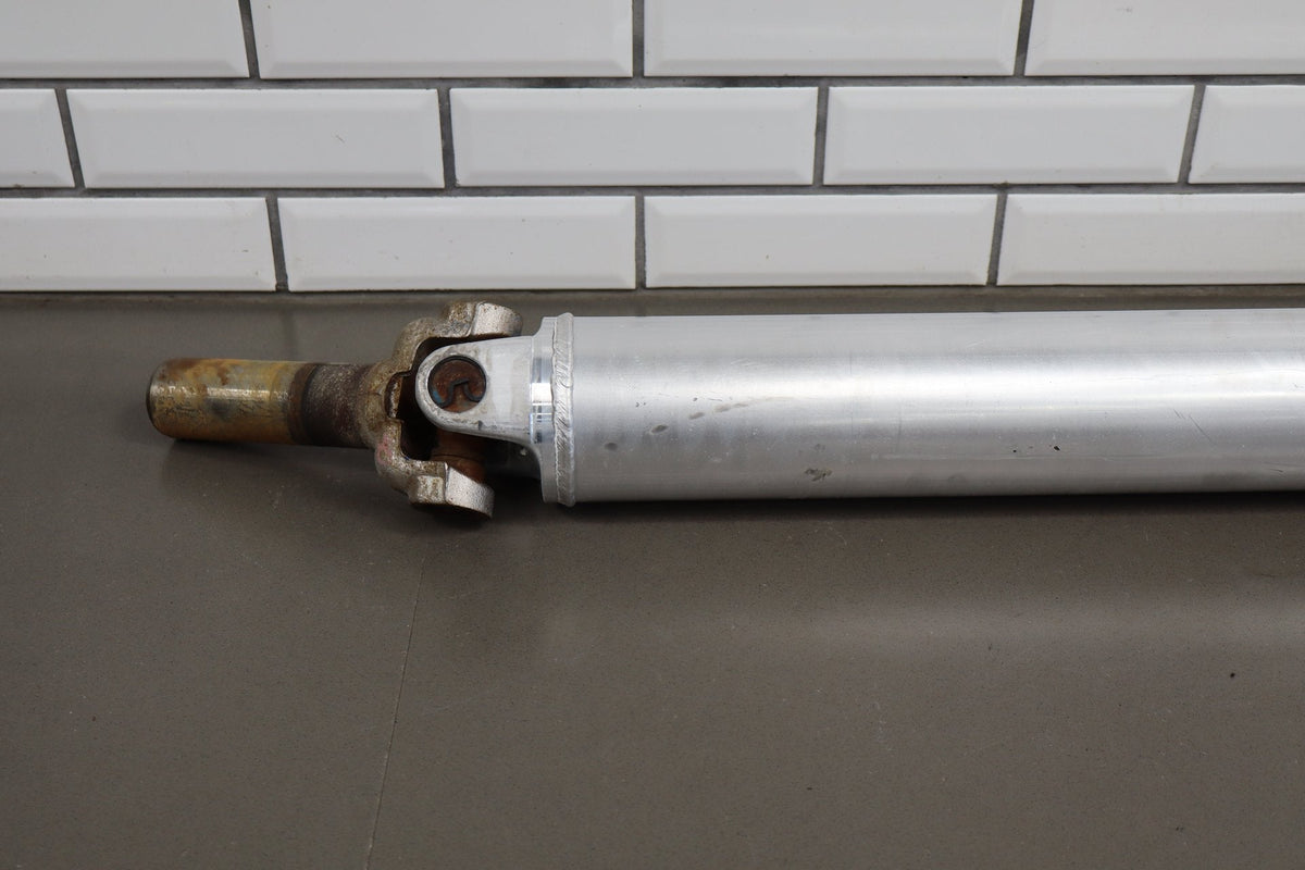 15-20 Cadillac Escalade ESV GMC Yukon XL 6.2L 4WD Rear Drive Shaft 23251156
