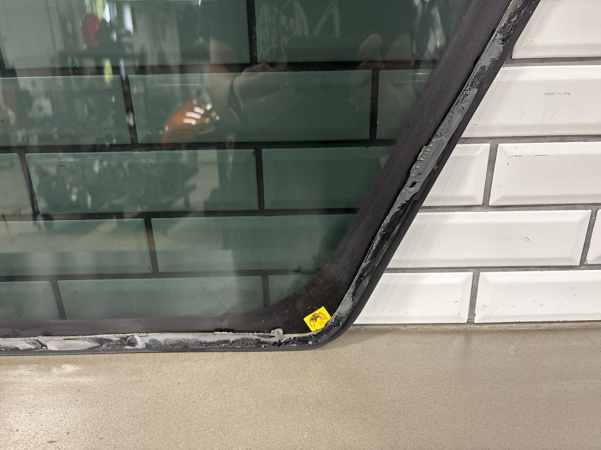 15-20 Cadillac Escalade ESV Left Quarter Glass 23220277