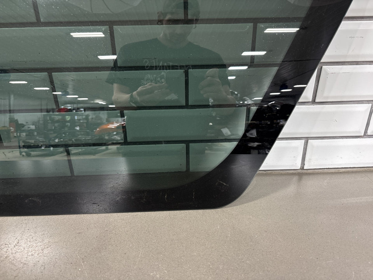 15-20 Cadillac Escalade ESV Right Quarter Glass 23220279